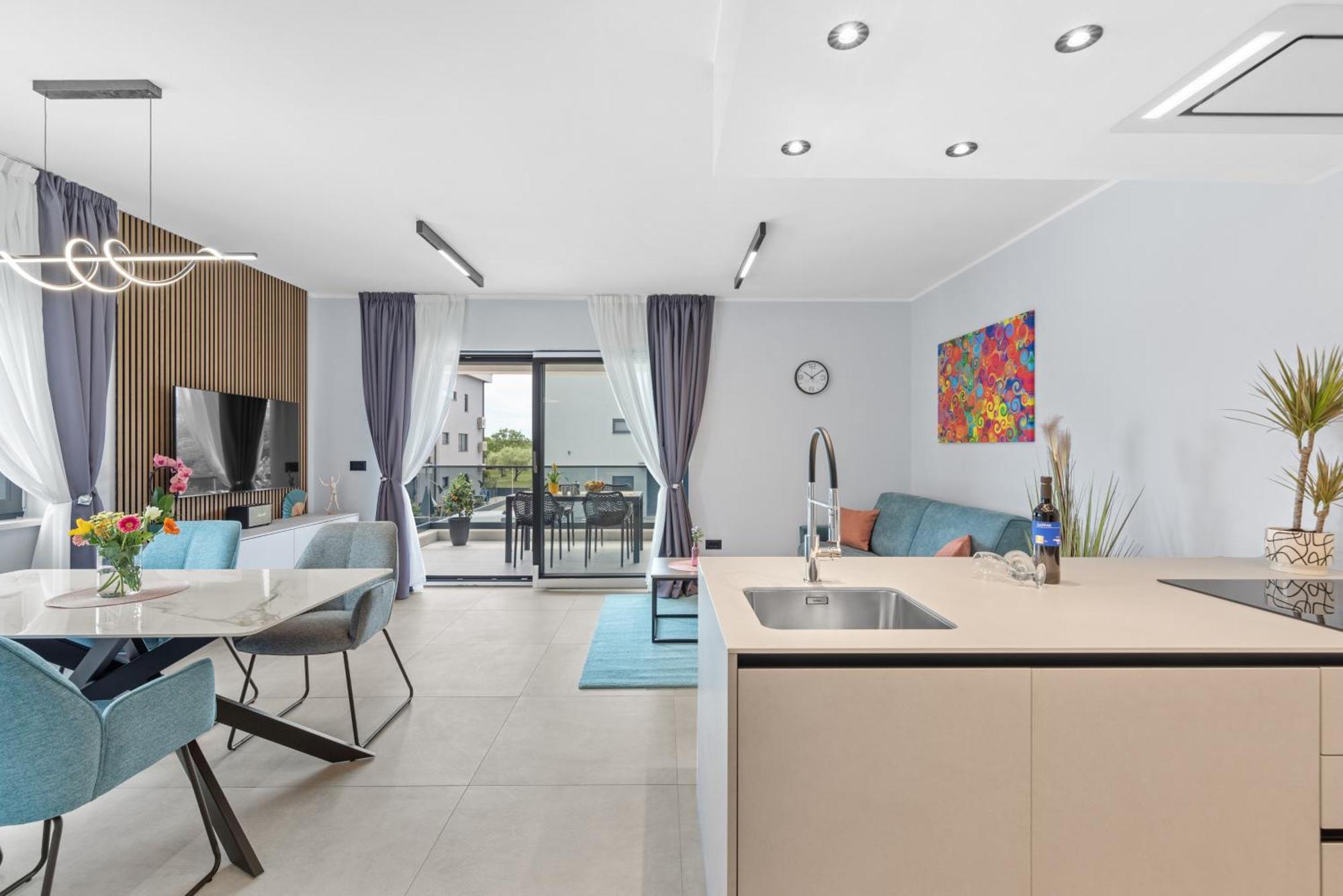 רוביני Alex Luxury Apartments מראה חיצוני תמונה